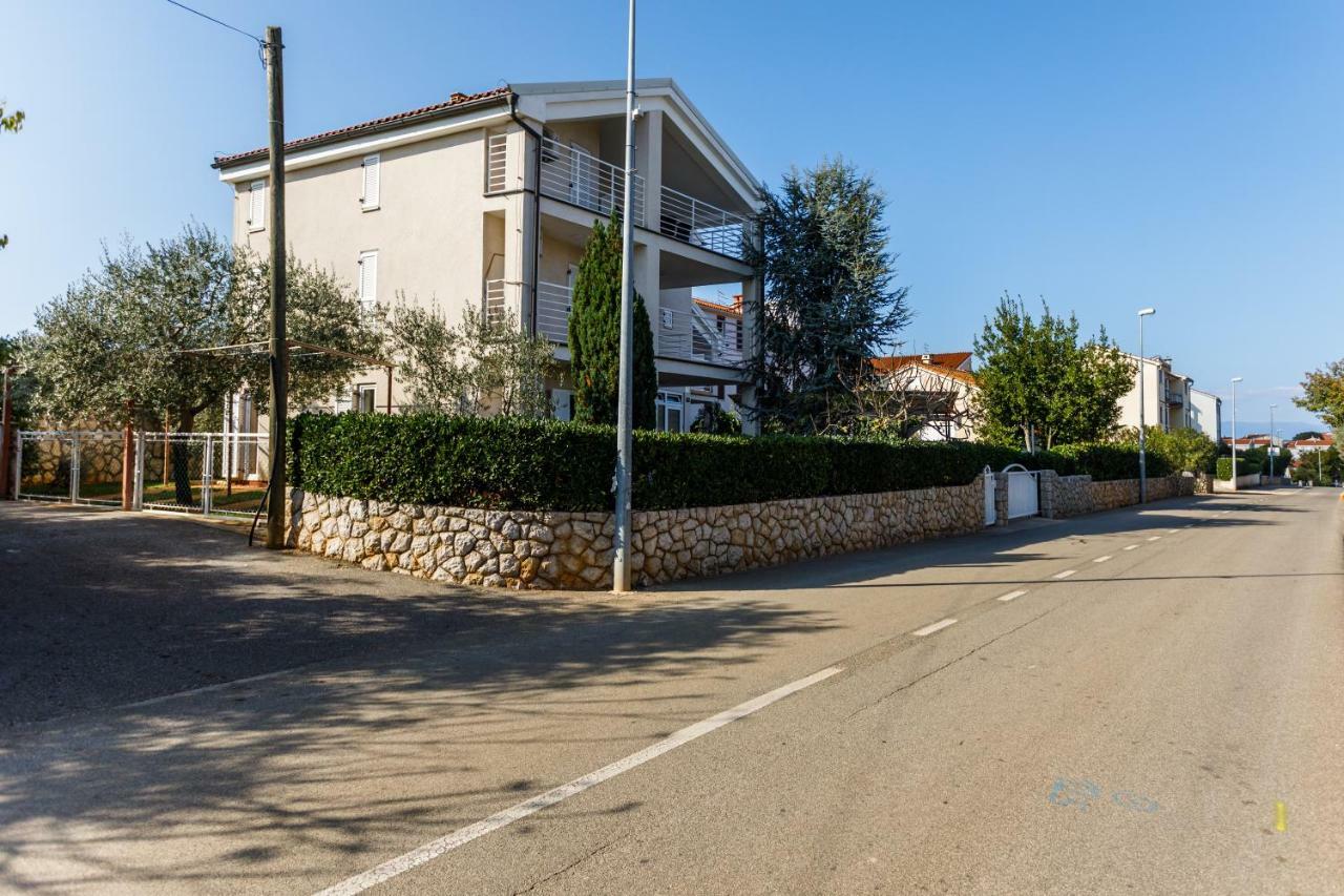 Apartmani RUŽA 波拉特 外观 照片